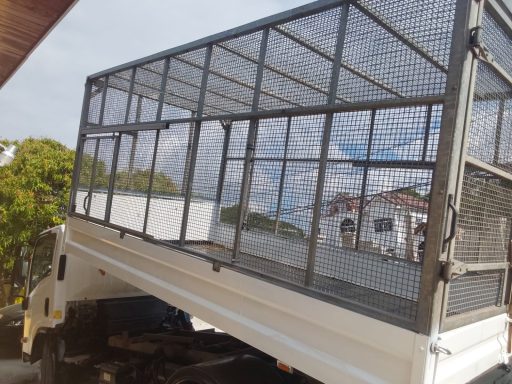 Isuzu Forward Tipper N75.190 with Lift